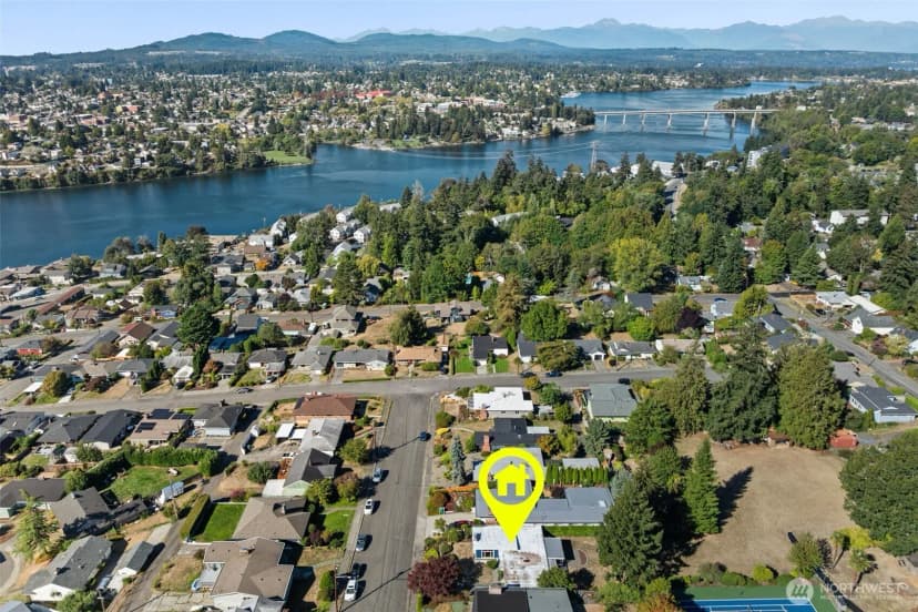 Property photo for 2124 E 17th Street, Bremerton photo 30