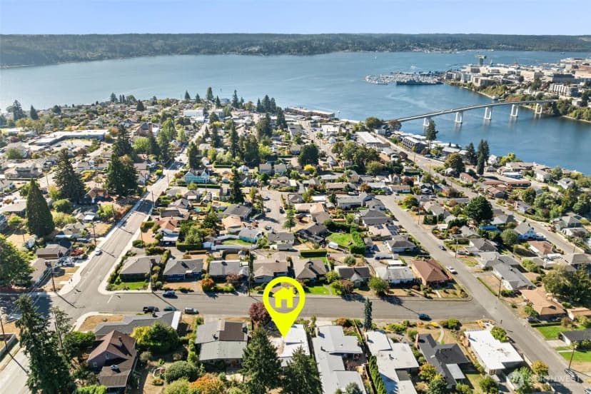 Property photo for 2124 E 17th Street, Bremerton