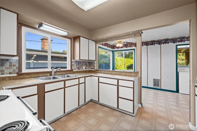 Property photo for 2124 E 17th Street, Bremerton photo 15