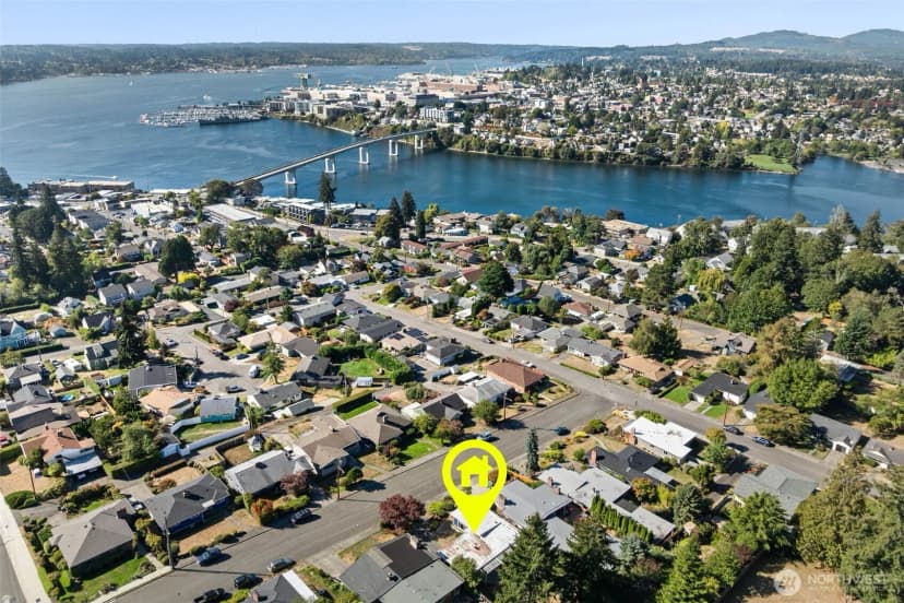 Property photo for 2124 E 17th Street, Bremerton photo 29