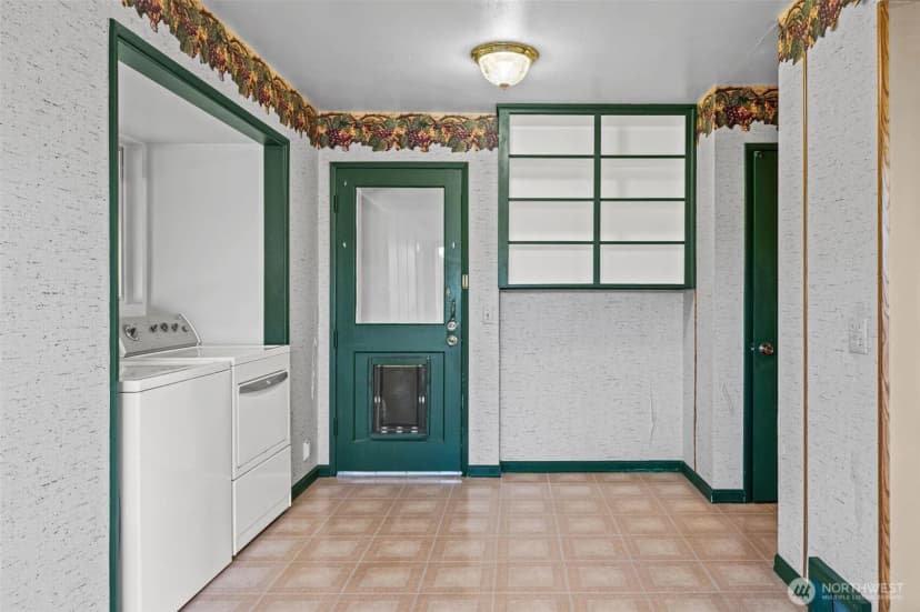 Property photo for 2124 E 17th Street, Bremerton photo 18