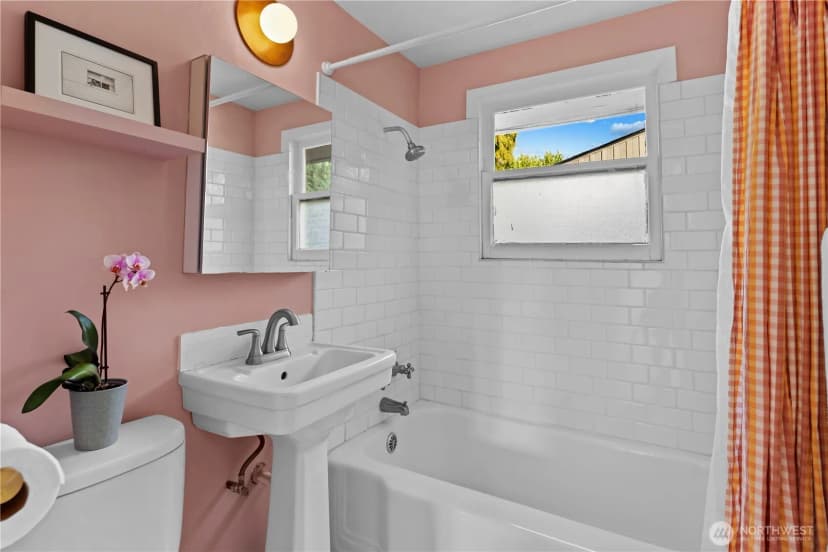 Property photo for 314 Nw 44th Street, Seattle photo 14