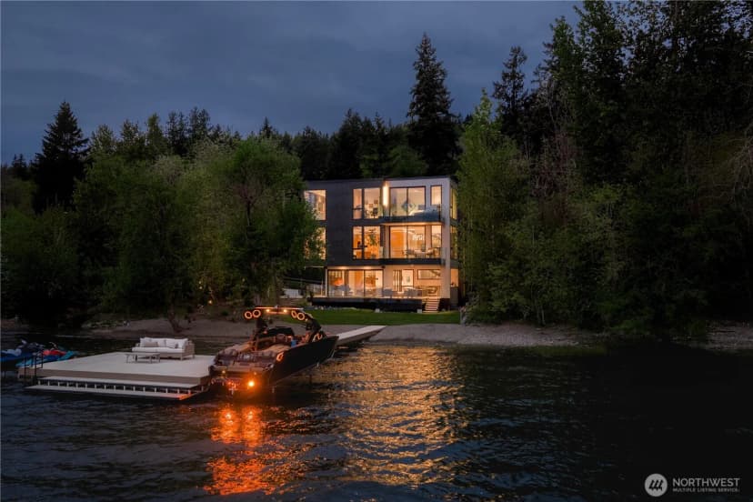 Property photo for 3101 E Lake Sammamish Parkway Ne, Sammamish photo 26