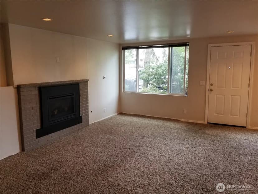 Property photo for 13807 Greenwood Avenue N, Seattle photo 27