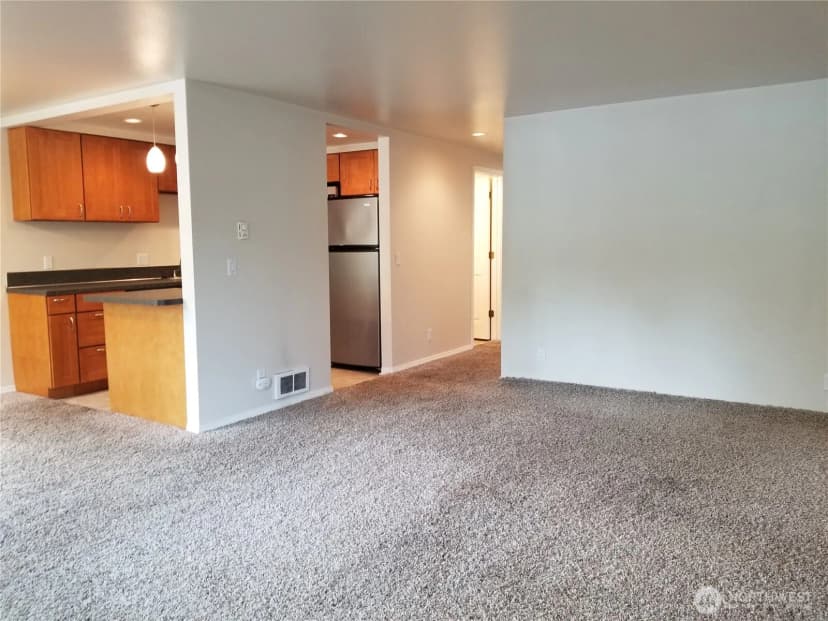 Property photo for 13807 Greenwood Avenue N, Seattle photo 30