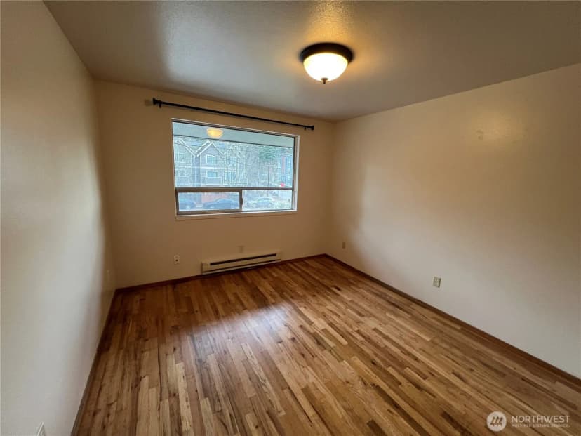 Property photo for 13807 Greenwood Avenue N, Seattle photo 11