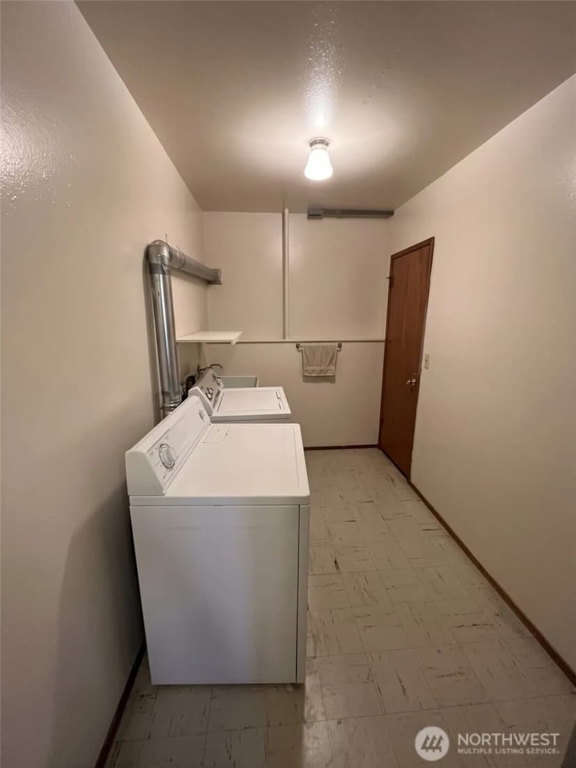 Property photo for 13807 Greenwood Avenue N, Seattle photo 37
