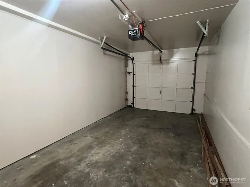 Property photo for 13807 Greenwood Avenue N, Seattle photo 36