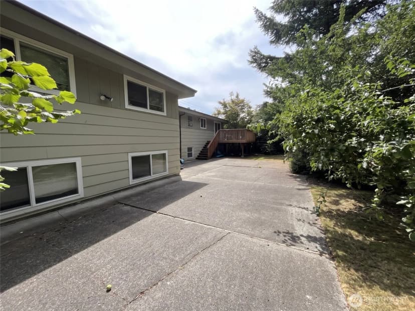 Property photo for 13807 Greenwood Avenue N, Seattle photo 35