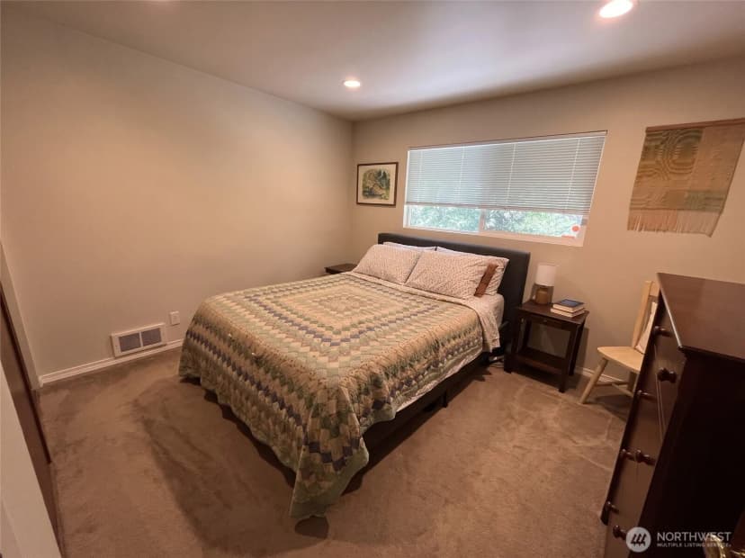 Property photo for 13807 Greenwood Avenue N, Seattle photo 23