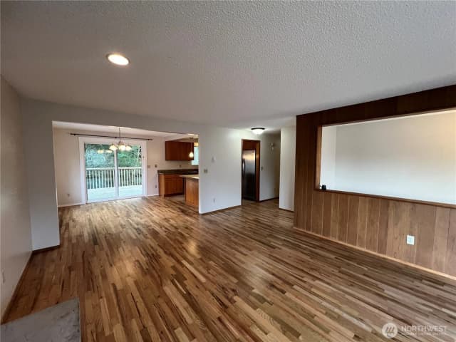 Property photo for 13807 Greenwood Avenue N, Seattle photo 4