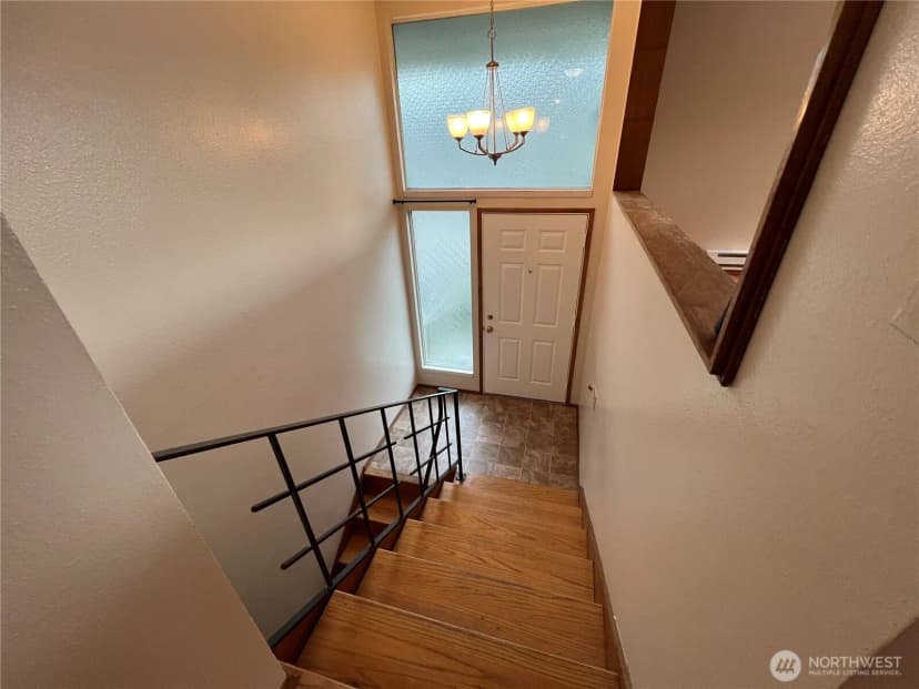 Property photo for 13807 Greenwood Avenue N, Seattle photo 7