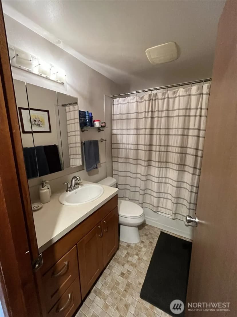 Property photo for 13807 Greenwood Avenue N, Seattle photo 25