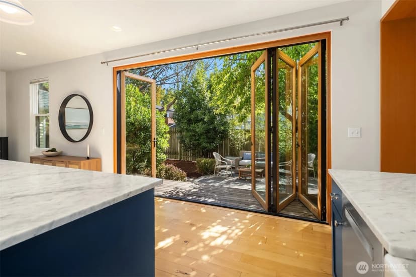 Property photo for 6702 20th Avenue Nw, Seattle photo 11