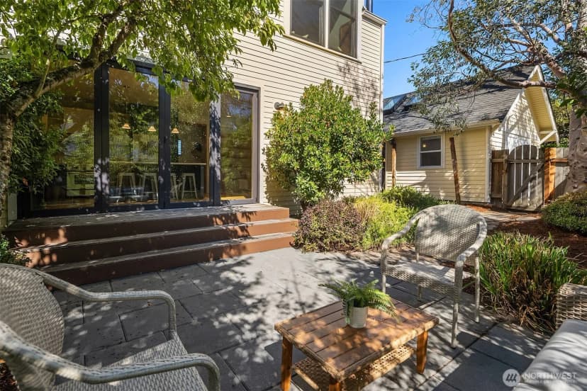 Property photo for 6702 20th Avenue Nw, Seattle photo 33