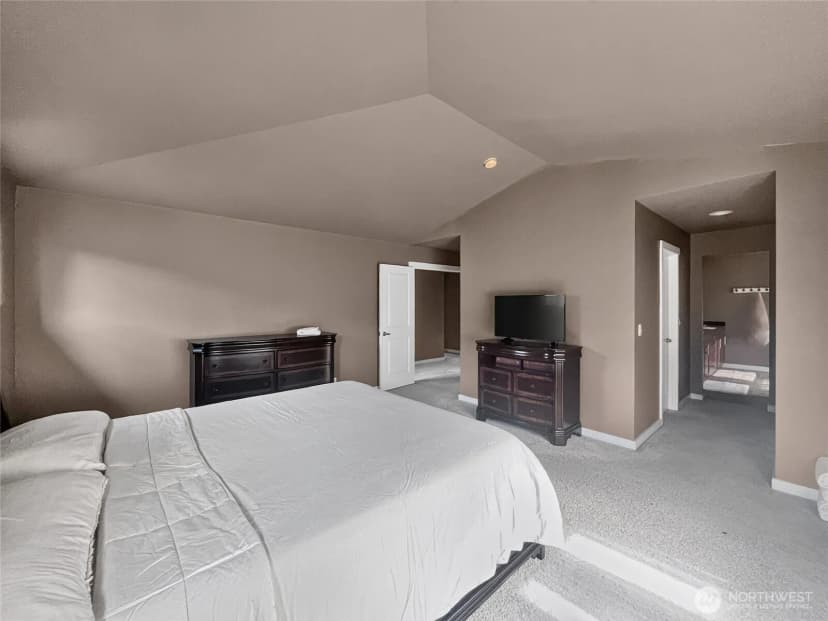 Property photo for 6321 Thomas Place Se, Auburn photo 16