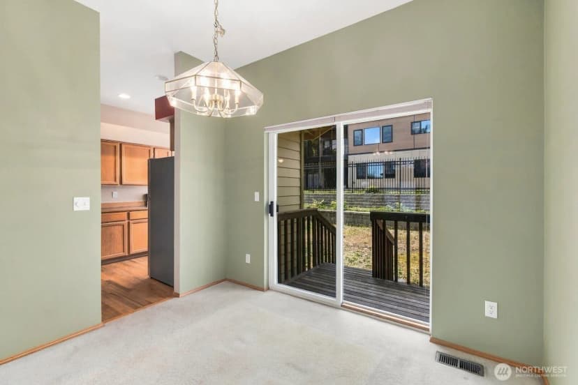 Property photo for 15928 Larch Way, Lynnwood photo 11