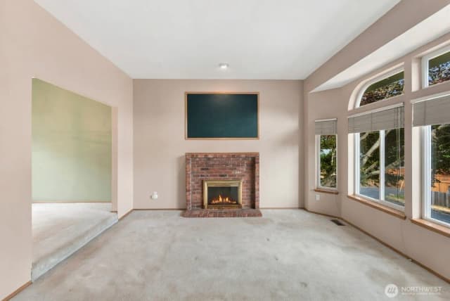 Property photo for 15928 Larch Way, Lynnwood photo 5