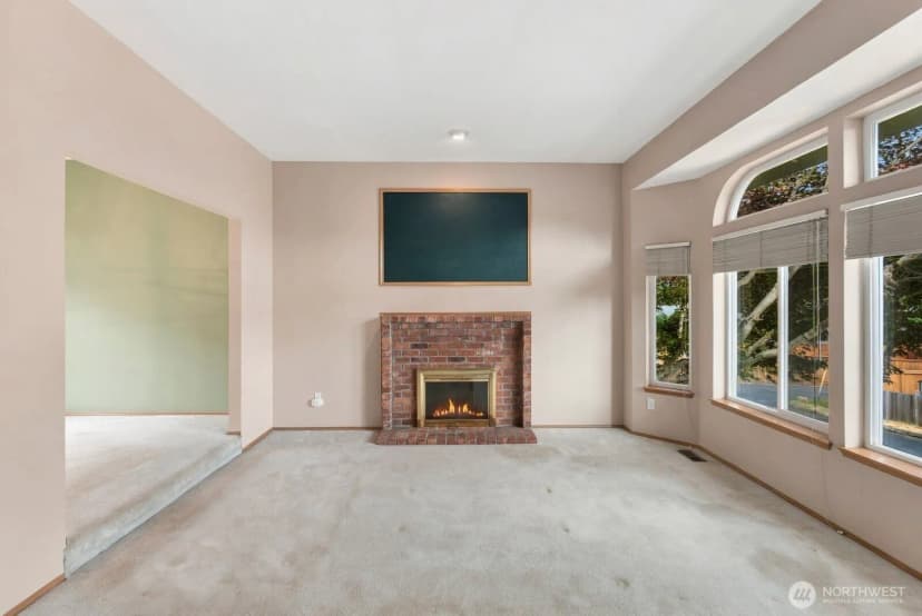 Property photo for 15928 Larch Way, Lynnwood photo 5