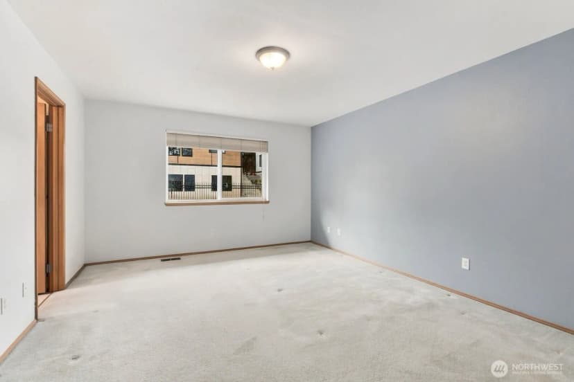 Property photo for 15928 Larch Way, Lynnwood photo 13