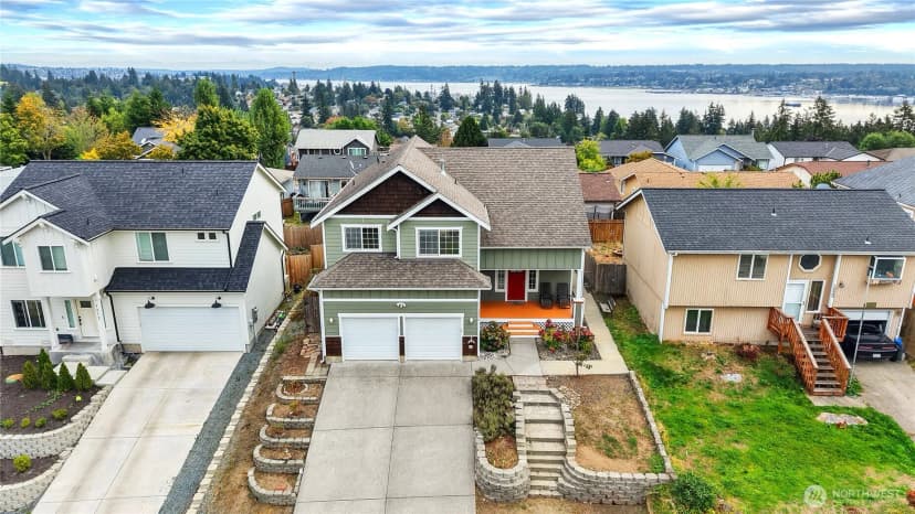 Property photo for 1216 Humphrey Avenue W, Bremerton photo 2