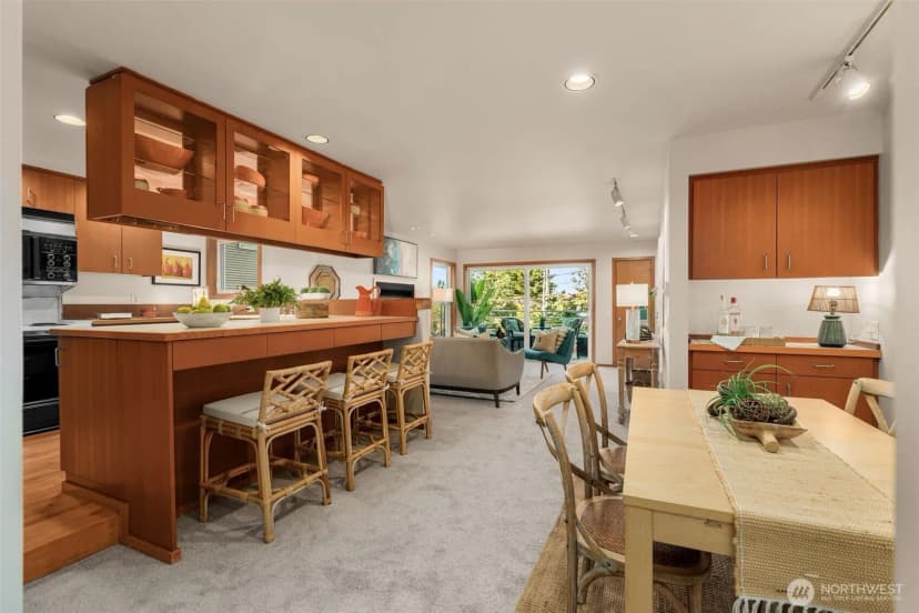 Property photo for 3200 Alki Avenue Sw #201, Seattle photo 9