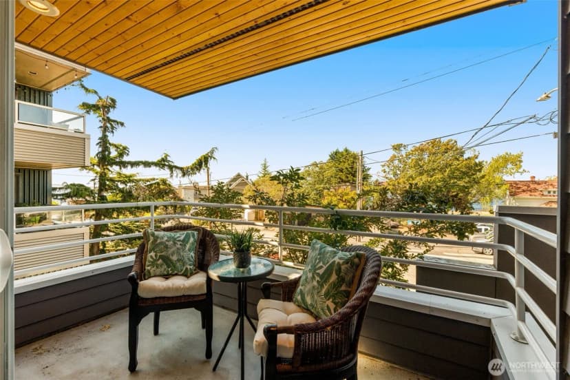 Property photo for 3200 Alki Avenue Sw #201, Seattle photo 6