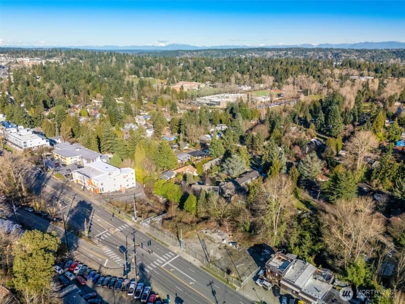 Property photo for 10400 Lake City Way Ne, Seattle photo 7