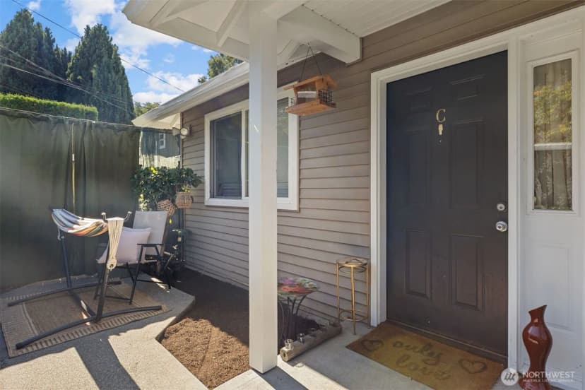 Property photo for 5952 Fauntleroy Way Sw, Seattle photo 4