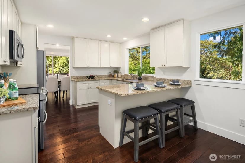 Property photo for 22706 Ne 12th Place, Sammamish photo 13
