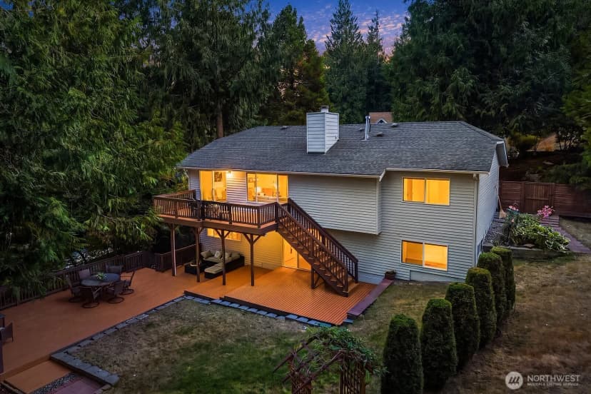 Property photo for 22706 Ne 12th Place, Sammamish