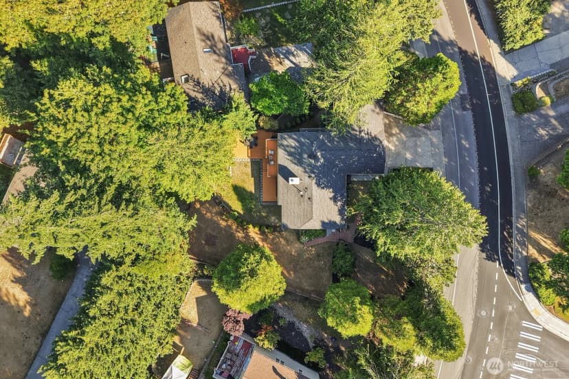 Property photo for 22706 Ne 12th Place, Sammamish photo 39