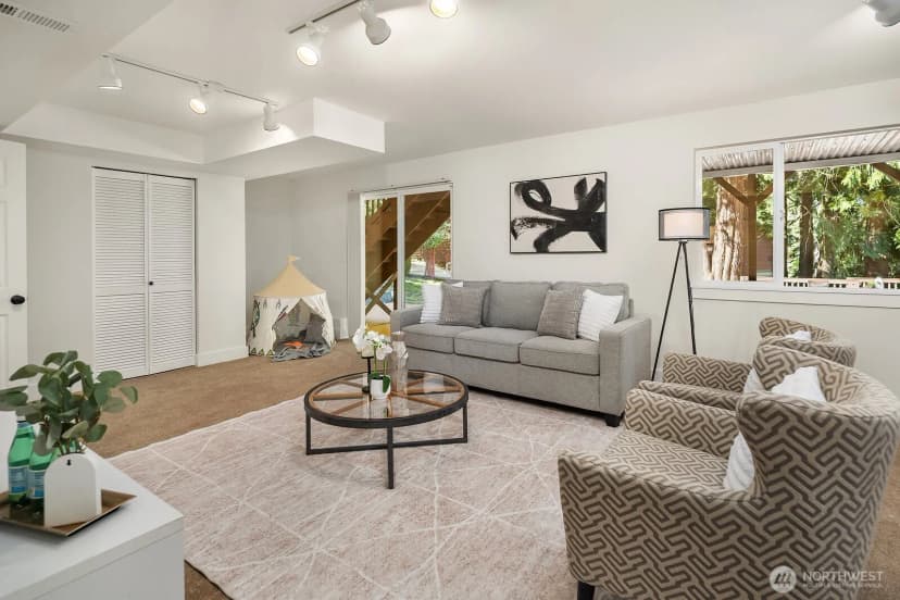 Property photo for 22706 Ne 12th Place, Sammamish photo 21