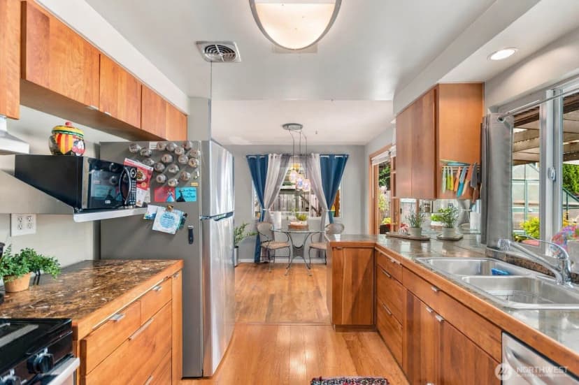 Property photo for 2815 Sw 109th Street, Seattle photo 5