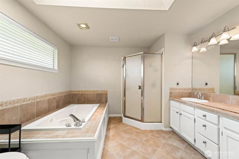 Property photo for 4101 Browns Point Boulevard Ne, Tacoma photo 24