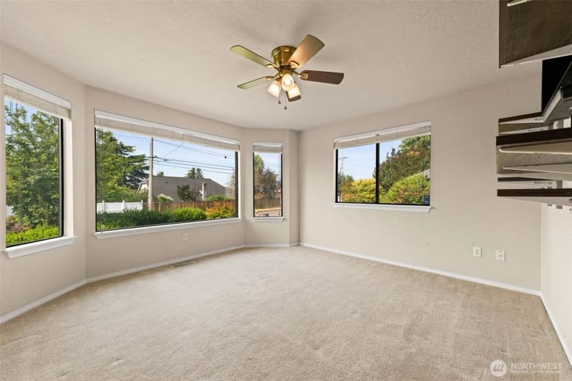 Property photo for 4101 Browns Point Boulevard Ne, Tacoma photo 9