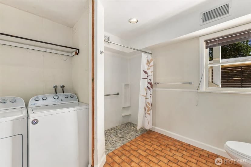 Property photo for 912 S Magnolia Lane, Tacoma photo 17
