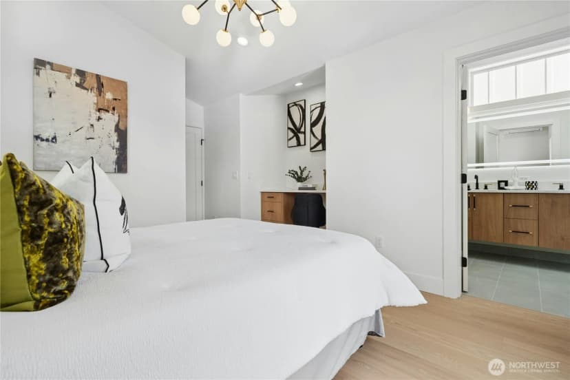 Property photo for 9242 Dayton Avenue N #b, Seattle photo 18