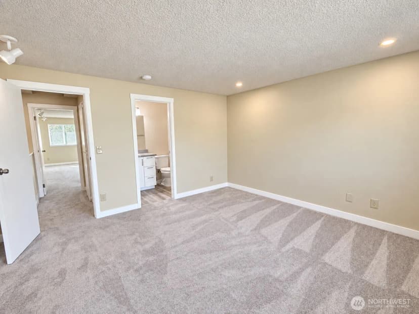 Property photo for 21513 4th Avenue W #c13, Bothell photo 9