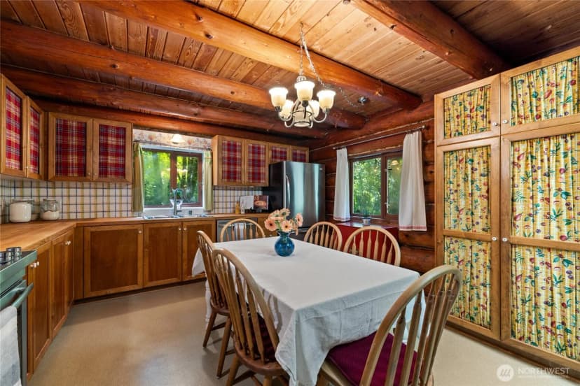 Property photo for 825 Sw Winter Springs Lane, Port Orchard photo 9