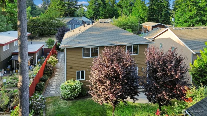 Property photo for 723 N 198th Street, Shoreline photo 37