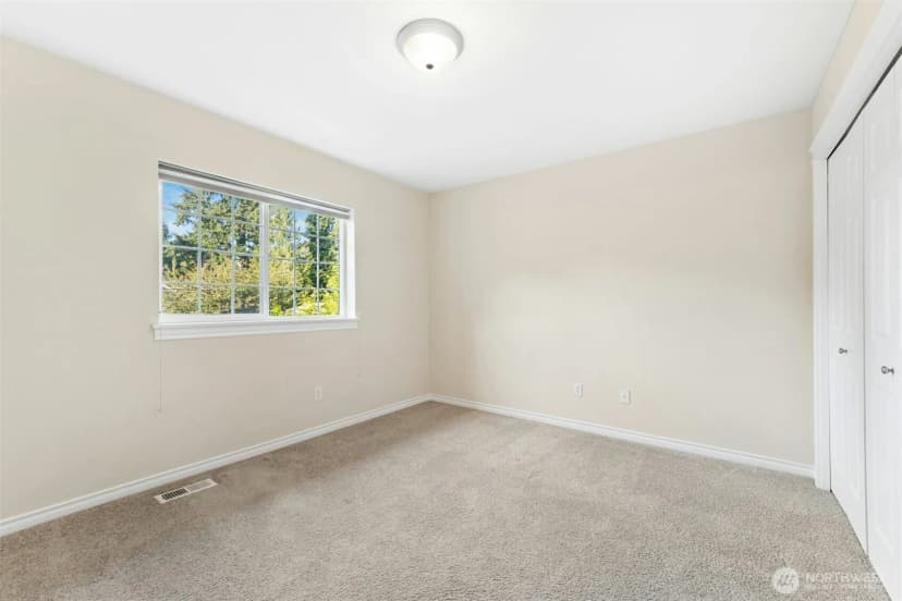 Property photo for 723 N 198th Street, Shoreline photo 24