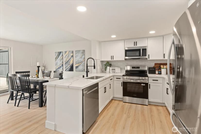 Property photo for 1035 156th Avenue Ne #33, Bellevue photo 2