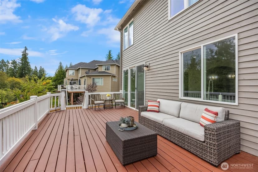 Property photo for 2046 277th Avenue Se, Sammamish photo 12