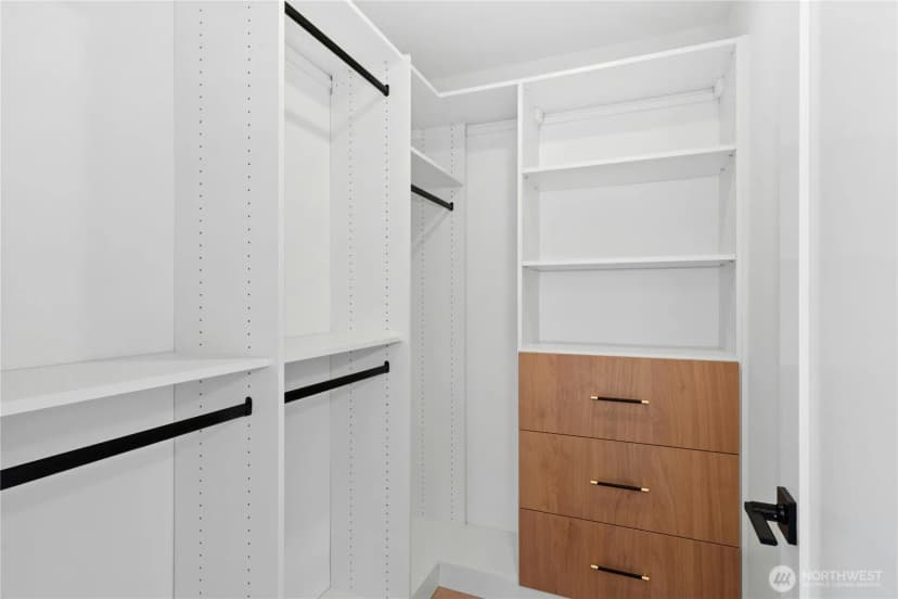 Property photo for 9240 Dayton Avenue N, Seattle photo 18