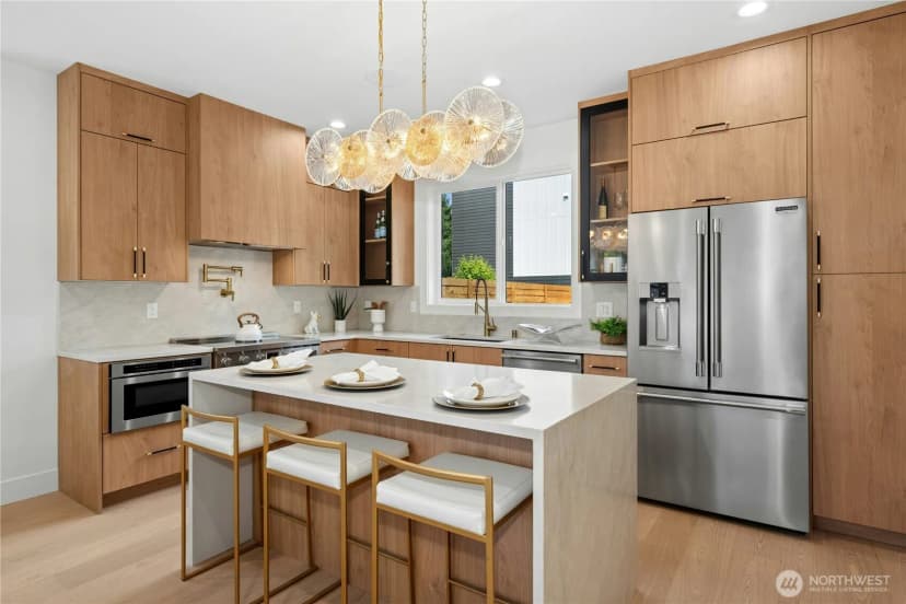 Property photo for 9240 Dayton Avenue N, Seattle photo 12