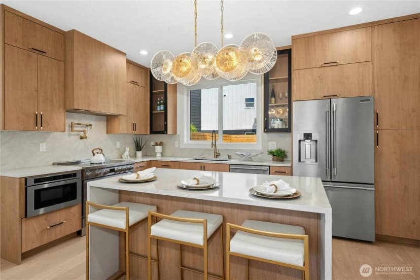 Property photo for 9240 Dayton Avenue N, Seattle photo 13