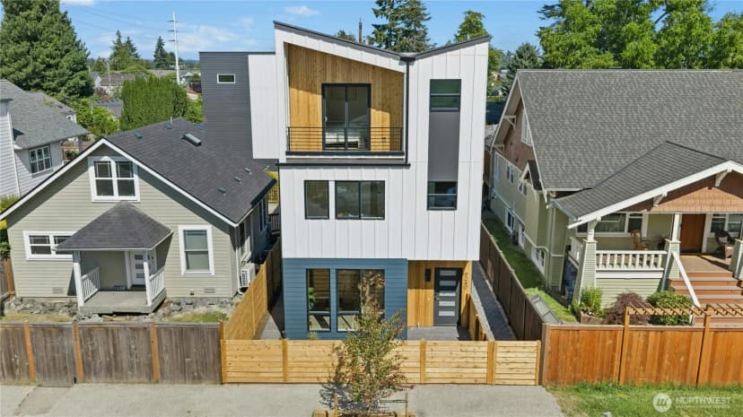Property photo for 9240 Dayton Avenue N, Seattle photo 32