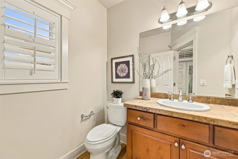 Property photo for 23431 Ne 10th Place, Sammamish photo 13