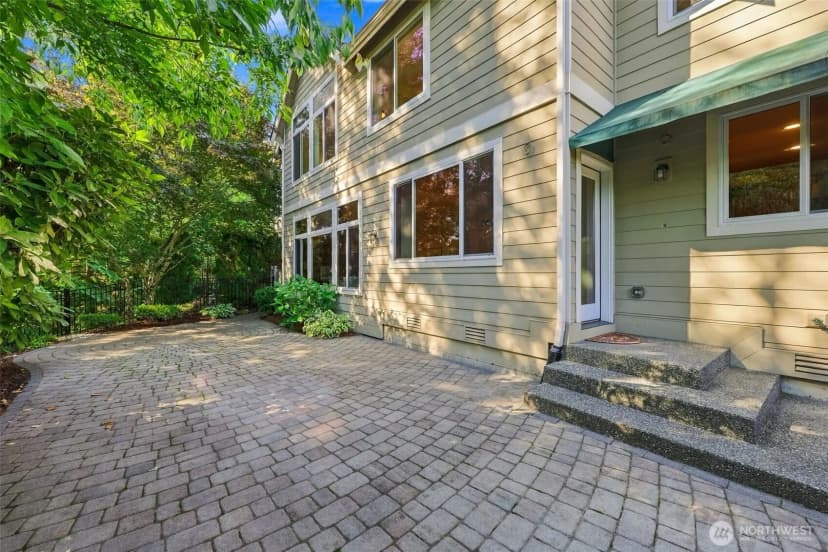 Property photo for 23431 Ne 10th Place, Sammamish photo 26